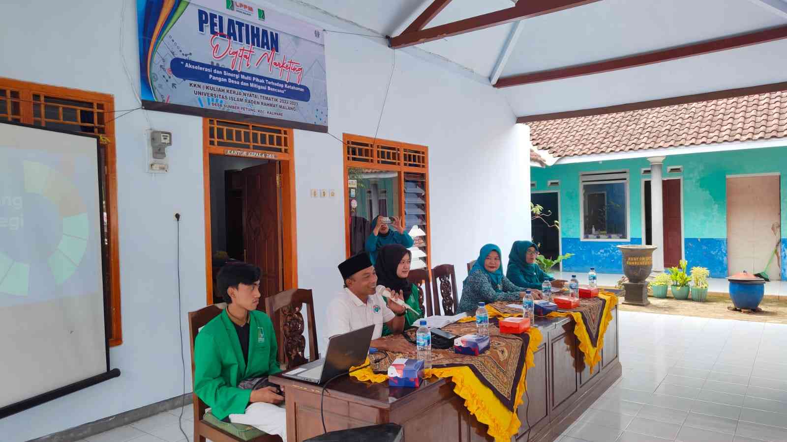 Program Kerja KKN-T D20 Kelompok 5 Desa Sumberpetung "Pelatihan Digital ...