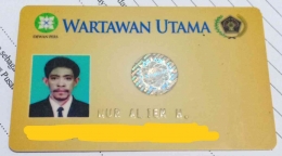 Kartu Wartawan Utama dari Dewan Pers - PWI Pusat setelah lulus Uji Kompetensi Wartawan (UKW) - foto dok pribadi.