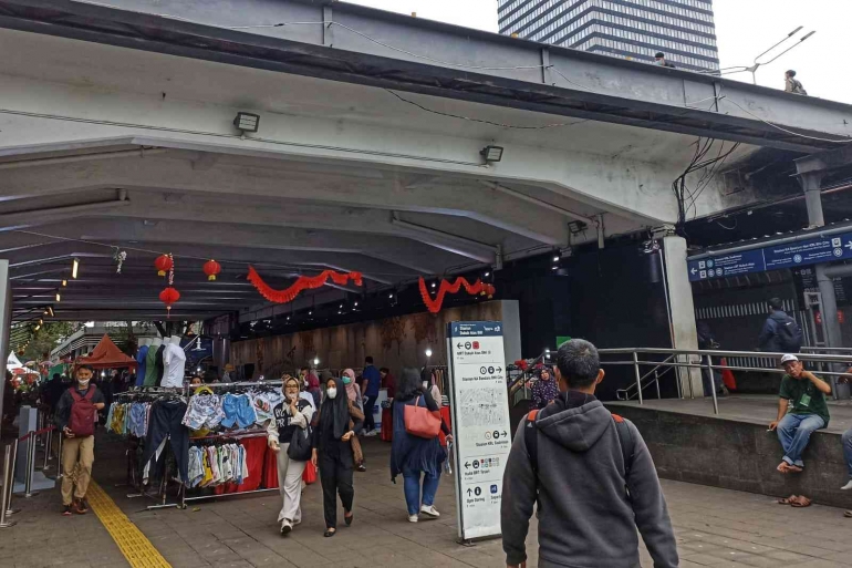 Terowongan Kendal di Dukuh Atas, Jakarta Pusat, kini sering menjadi tempat bazar UMKM (foto by widikurniawan)