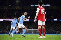 Nathan Ake menjadi pencetak gol tunggal kemenangan Man City atas Arsenal (1-0) dalam babak ke-4 Piala FA. Foto:AFP/Oli Scarff via Kompas.com