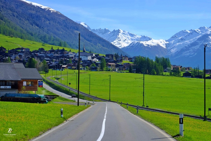 Rute perjalanan melalui kawasan pedesaan di Swiss. Sumber: dokumentasi pribadi