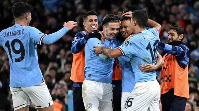 Para pemain Manchester City merayakan gol yang dicetak Nathan Ake/AFP Photo