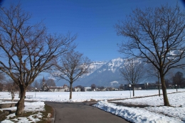 Rest stop di Interlaken dengan bonus panorama seperti ini. Sumber: dokumentasi pribadi