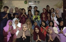 Mahasiswa KKM UIN Malang Kelompok 146 bersama adik-adik Dusun Besuki di Malam Puncak Festival (Dokpri)