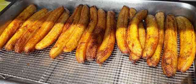 Pisang polosan, dibakar atau digoreng tanpa tepung juga sudah enak asal pisangnya matang (sumber gambar: dokpri) 
