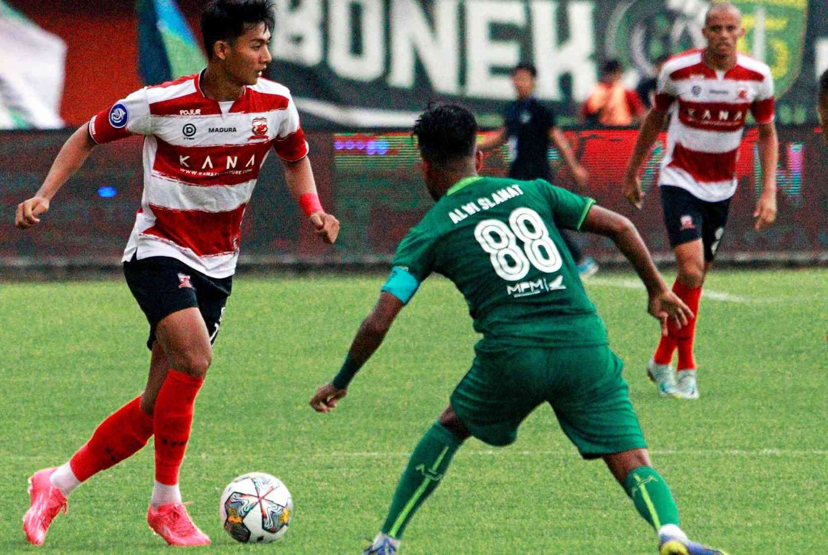 Madura United Vs Persebaya Surabaya 0-2, Leo Lelis Dan Ahmad Noviandani ...