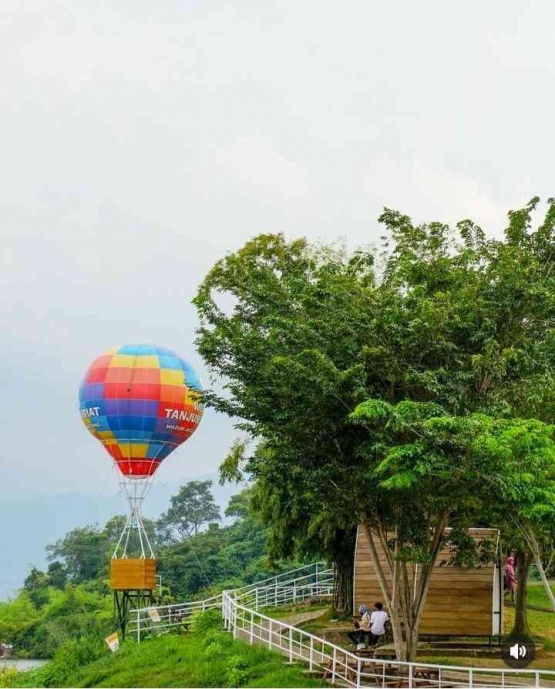 Balon Udara di Tanjung Duriat  @Ig tanjung_duriat