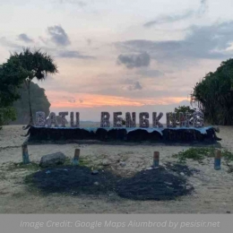 Pantai Batu Bengkung | Foto : Google Maps Aiumbrod by pesisir.net
