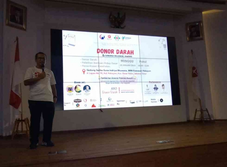 Rahmad Arief menyampaikan bangga melihat kreativitas Karang Taruna dan OSIS I Sumber Foto: dokpri