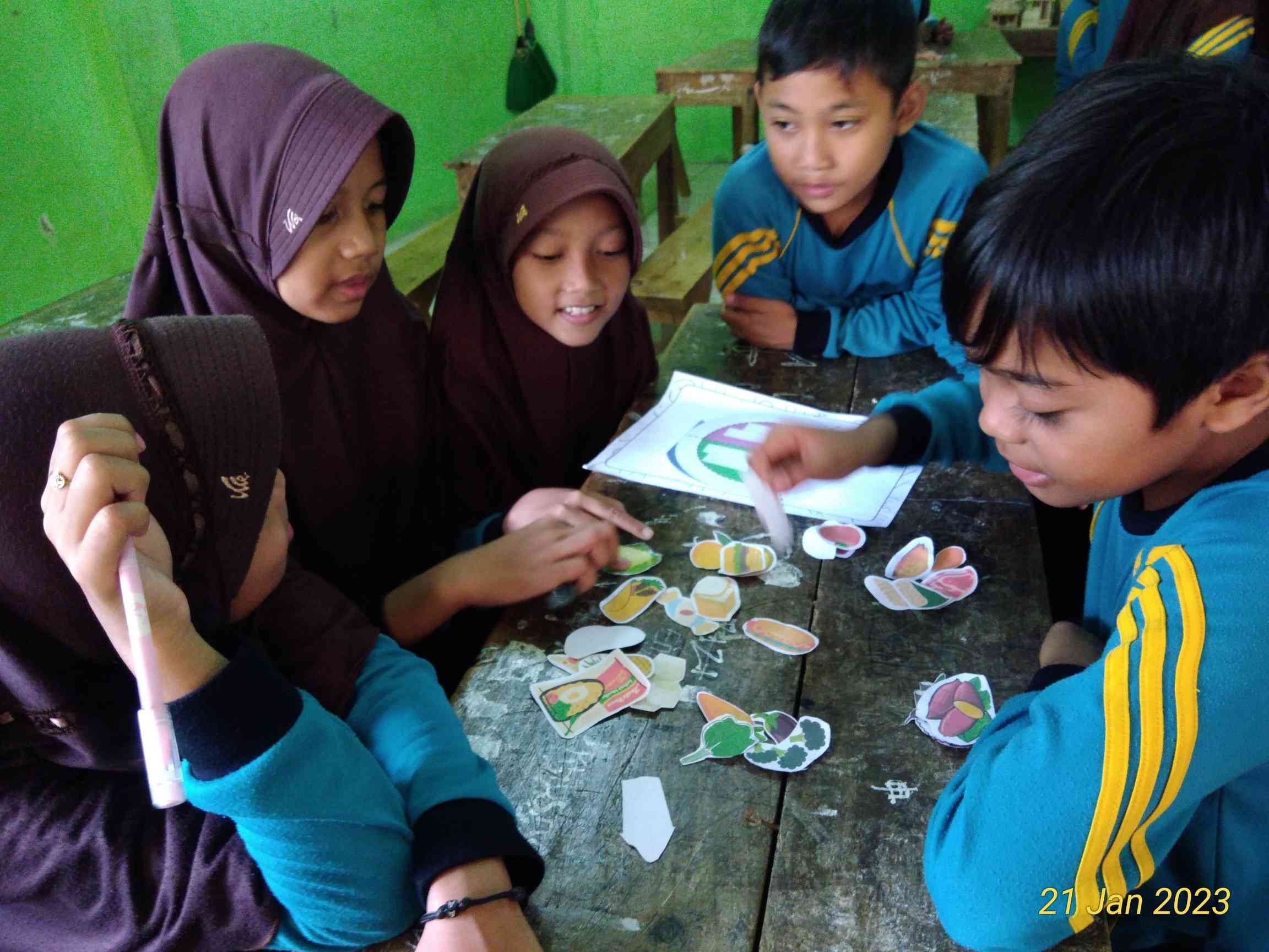 Seru! Mahasiswa KKN Tim 1 Undip Kenalkan Gizi Seimbang Melalui ...