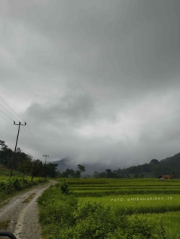 Jalan menuju Cimata Indung. Foto: dokumentasi pribadi