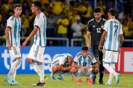 Argentina U-20 kalah 0-1 dari Kolombia U-20 di Amerika Selatan gagal ke Indonesia U-20 2023. (c) AP Photo/Fernando Vergara via bola.net.