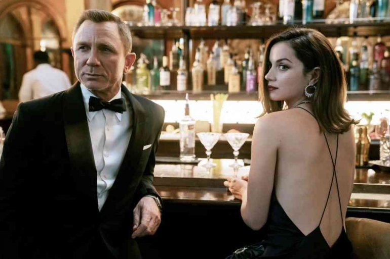 Salah satu adegan dalam James Bond, No Time To Die. Sumber: MGM/Courtesy Everett Collection 