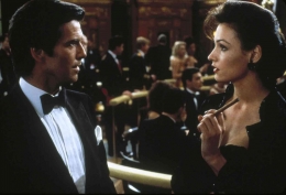 Maryam d'Abos dalam James Bond, The Living Daylights. Sumber: Alamy Stock Photo/Vogue.