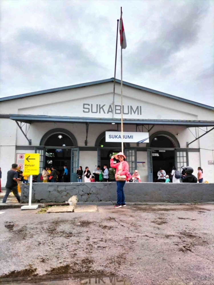 Stasiun Kereta Api Sukabumi, sumber; doc.pribadi