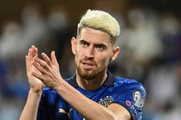 Arsenal berhasil membeli Jorginho dari Chelsea. Foto: AFP/Alberto Pizzoli via Kompas.com