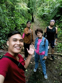 Hiking ke Curug Cibeureum, Sukabumi bareng Koteka, Minggu 29 Januari 2023. (Foto Bowo)