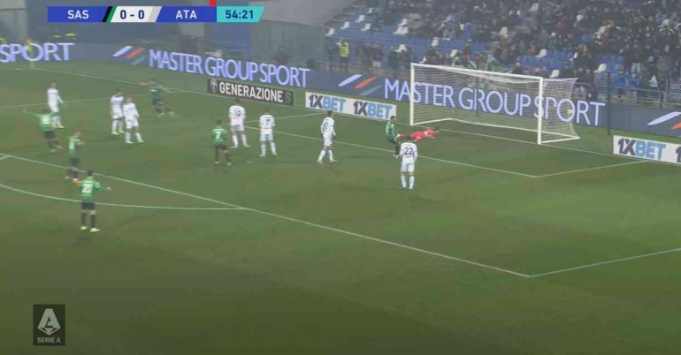 Proses terjadinya gol Sassuolo ke gawang Atalanta. Sumber Gambar: YouTube Serie A