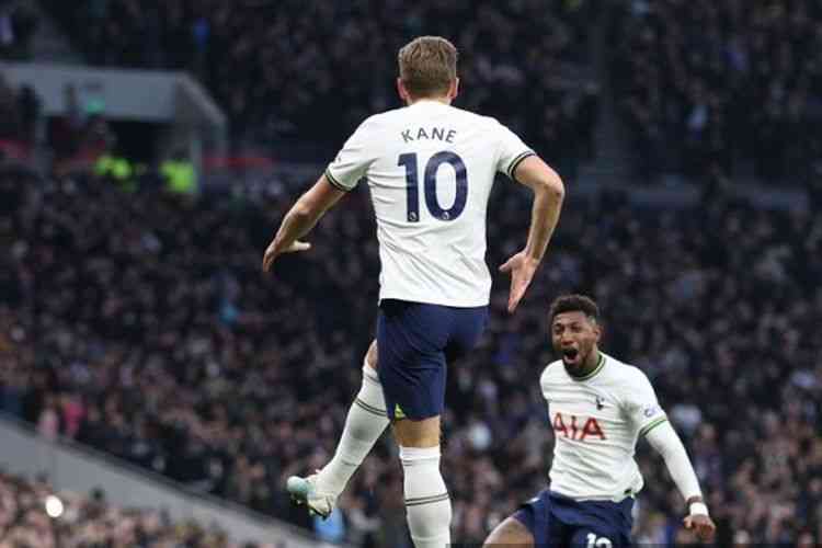 Man City kalah tragis 0-1 dari Tottenham berkat gol tunggal Harry Kane (Foto AFP/Adrian Dennis via Kompas.com).