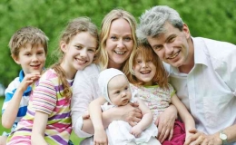 Ilustrasi keluarga banyak anak |dok. Shutterstock, dimuat okezone.com