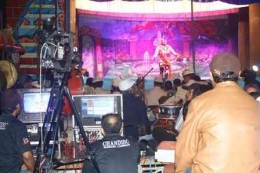 Proses shooting pertunjukan ludruk Karya Budaya. Dokumentasi  penulis