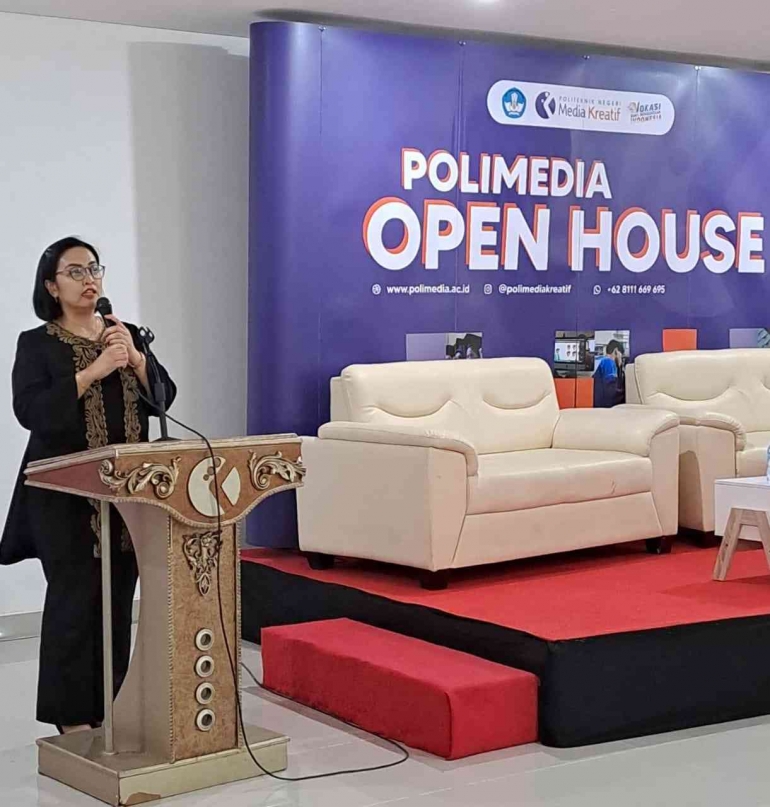 Direktur Polimedia Dr. Tipri Rose Kartika, S.E, M.E (dokumen pribadi)