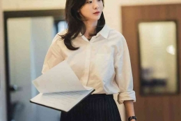 outfit Kook Yeon Soo/kompas.com