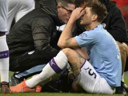 Ekspresi kecewa John Stones cedera dalam suatu pertandingan (Source: FB Manchester City Supporters - Blue One)