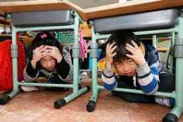 Simulasi Gempa Yang Kerap Dilakukan Kepada Siswa Sekolah Di Jepang | Sumber Grid.id