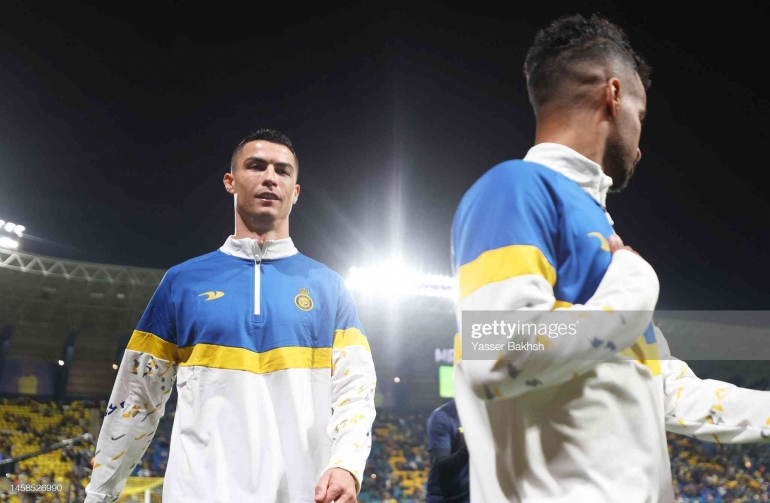 Cristiano Ronaldo bersiap untuk laga bersama Al Nassr (Photo by Yasser Bakhsh via Getty Images) 