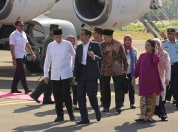 Jokowi saat meninjau gempa Lombok (gambar:kemenag.go.id) 