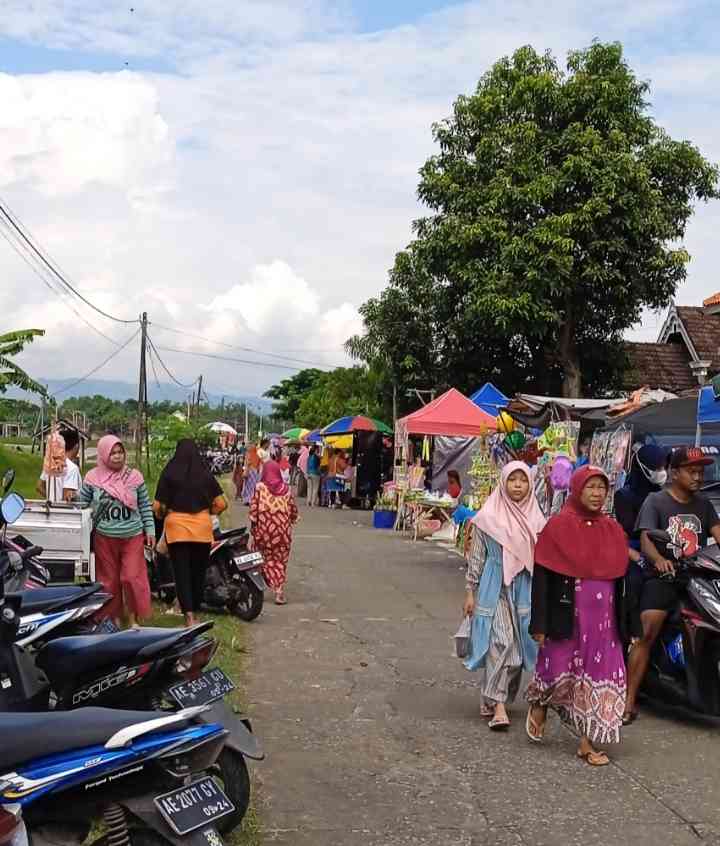 Pasar Desa Setemon (dokpri IYeeS) 