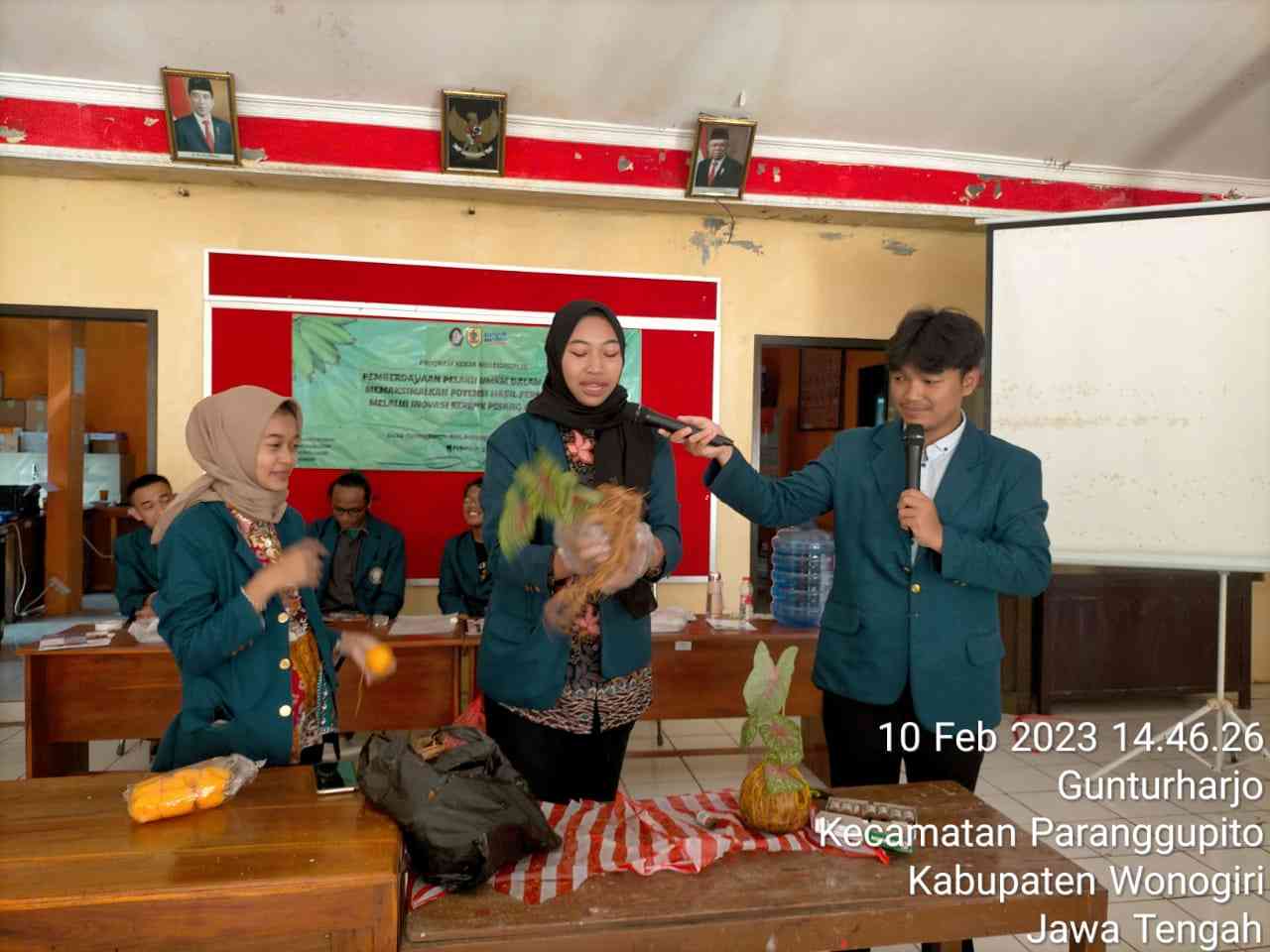 Atraktif! Mahasiswa KKN Undip Menyulap Limbah Serabut Kelapa Menjadi ...