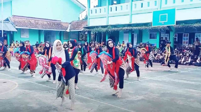 Tari Rumeksa Banyumasan (dokpri)
