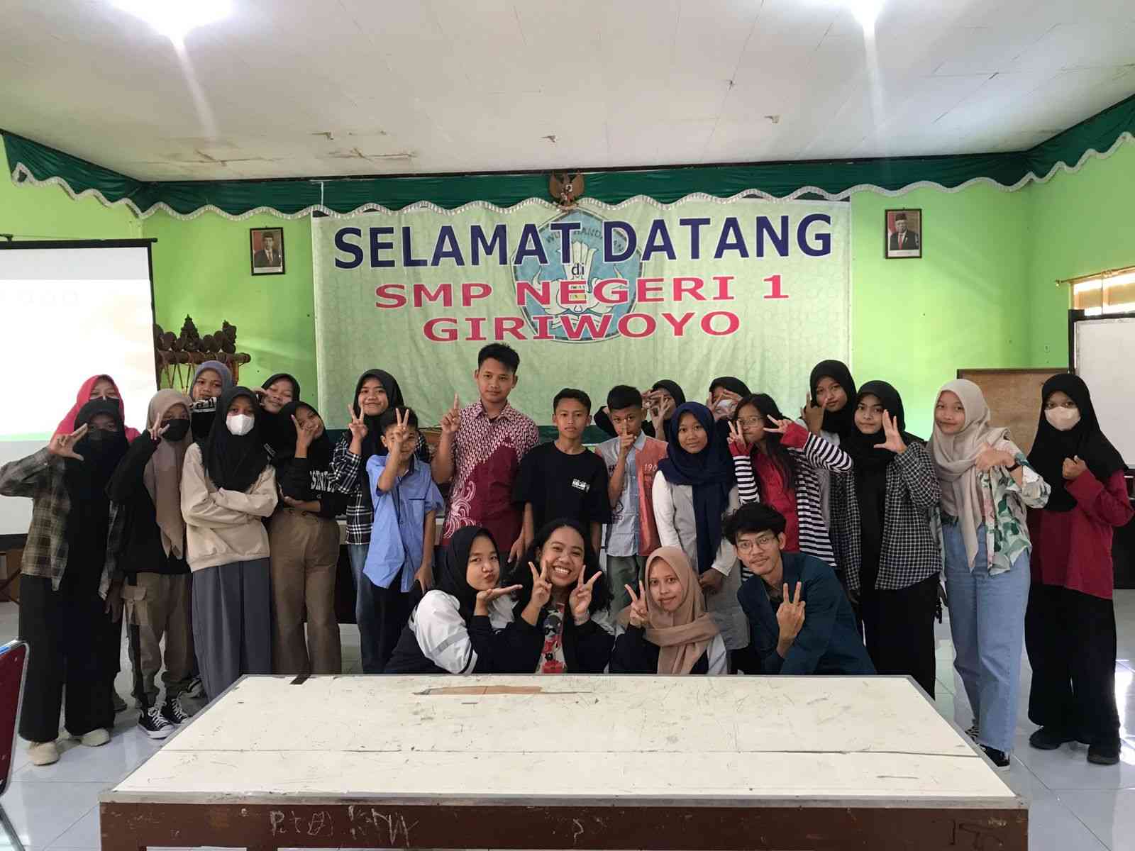 Mahasiswi KKN Undip Tim 1 Tahun 2022/2023 Memperkenalkan Bahasa Dan ...