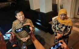 Prabowo dan Khofifah Temui wartawan usai jamuan makan malam, Surabaya, (13/2/2023). Kompas.Com/Achmad Faisal