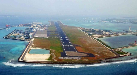 Bandara Internasional Velana, Male-Maldives. Sumber: StromBer / www.wikimedia.org