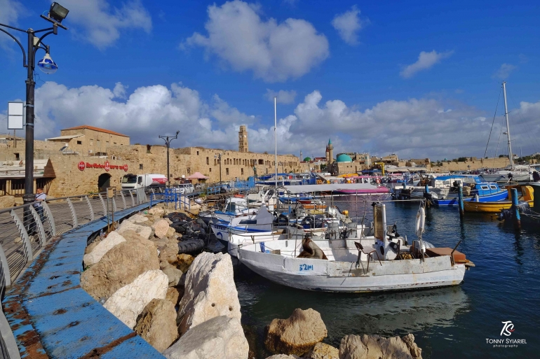 Old Port of Akko yang selalu menarik difoto. Sumber: dokumentasi pribadi