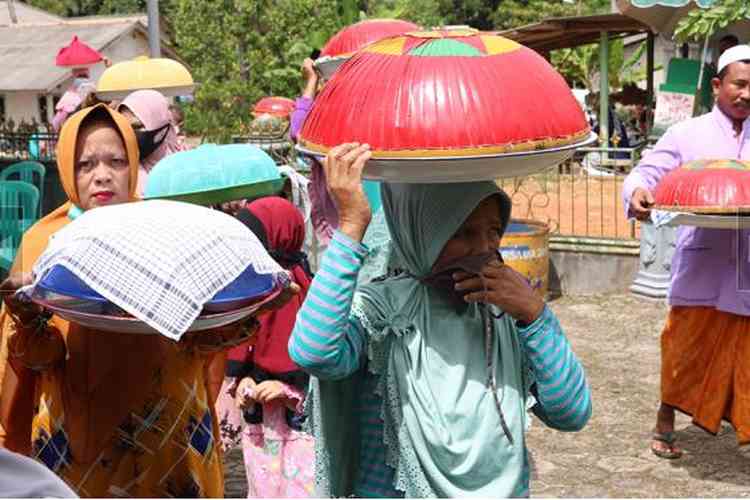 Tradisi Nganggung di Bangka Belitung | Foto: Kompas.com/ samsat-sungailiat.babelprov.go.id/ Alpata Zulkarnain