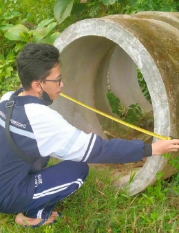 Kondisi Eksisting Saluran Air di Depan Bank Sampah Desa Pijiharjo di Dusun Nglangkir (Dokpri)