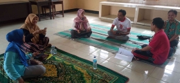 Ilustrasi belajar dan berbagi dengan Plt Kepala Sekolah Lombok Barat (dokumentasi pribadi) 