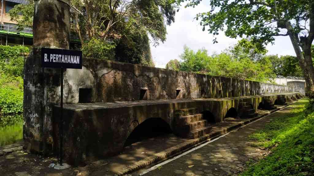 Benteng Pendem Cilacap: Wisata Sejarah Yang Terlupakan Halaman 1 ...