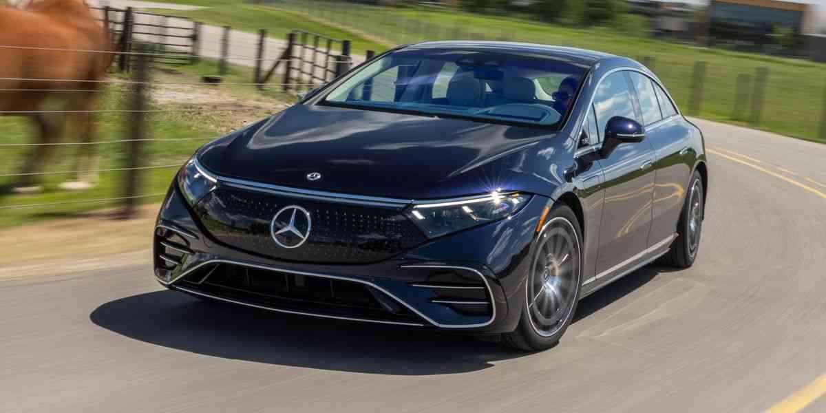 Mercedes-Benz EQS (caranddriver.com)