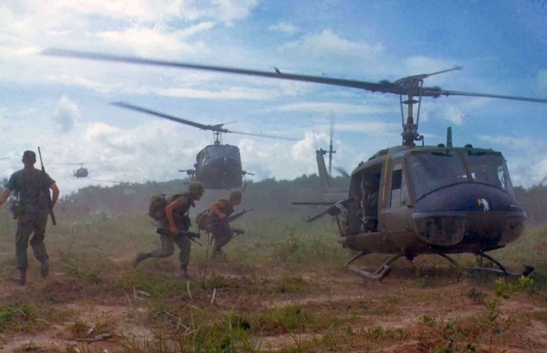 Ilustrasi operasi militer dengan helikopter (foto:pixabay.com)