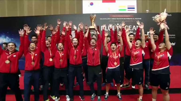 Selebrasi China di podium Juara BAMTC 2023 (sumber foto : akun twitter @badmintalk) 