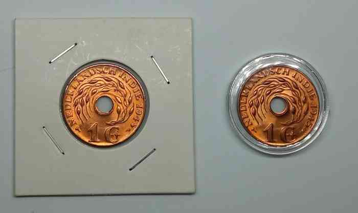 Koleksi termasuk kategori lustre dalam 'coin holder' karton dan kapsul koin (Dokpri)