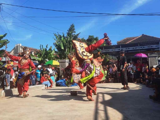 Pertunjukan jaranan di Jember. Dokumentasi penulis