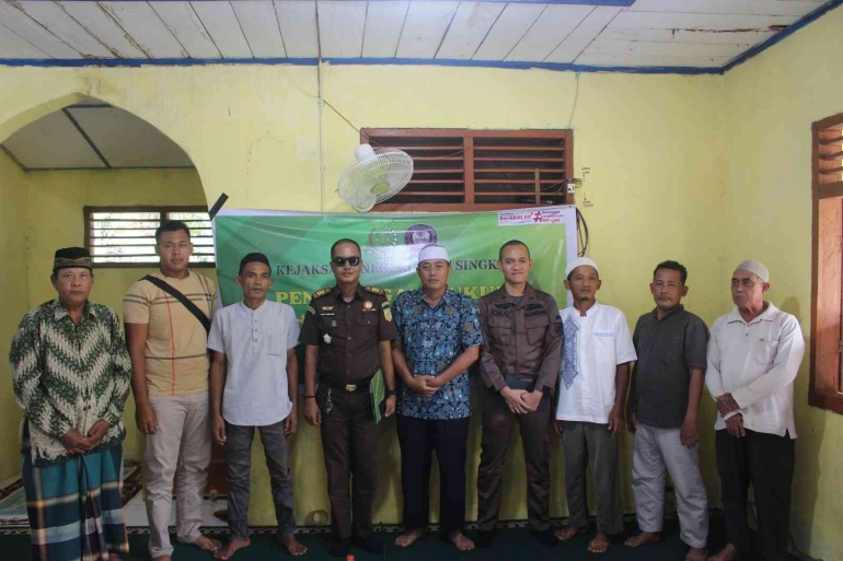 Kejari Aceh Singkil dan LDII gelar penerangan hukum. Foto: dokpri LDII.
