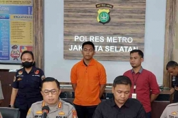 Mario Dandy Satriyo (20) mengenakan baju oranye, pelaku yang menganiaya pria berinisial D (17) |KOMPAS.com/Dzaky Nurcahyo