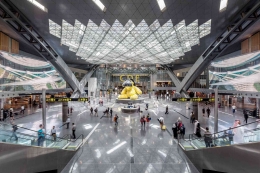 Atrium utama Bandara Hamad Internasional, Doha-Qatar. Sumber: www.hok.com